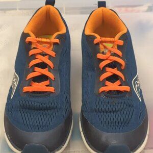 EUC Saucony sneakers size 3.5W